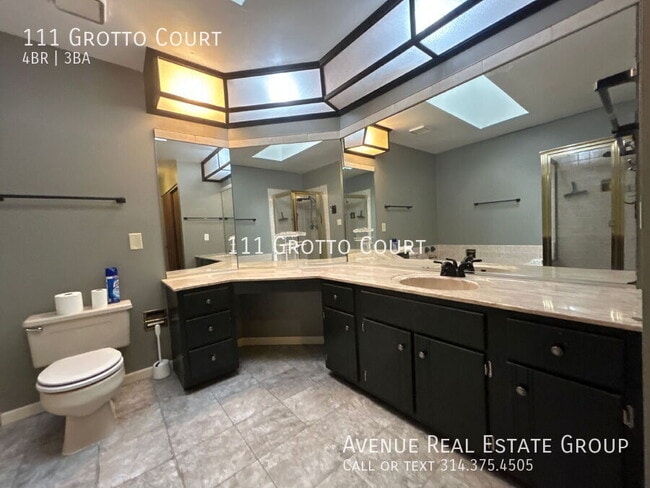 Building Photo - 111 Grotto Ct