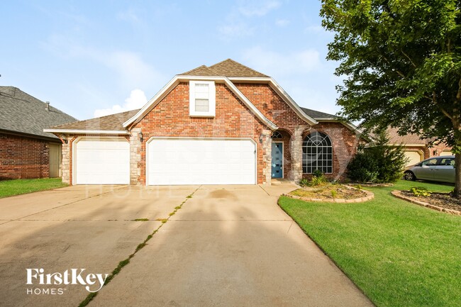 Building Photo - 17205 Vitoria Dr