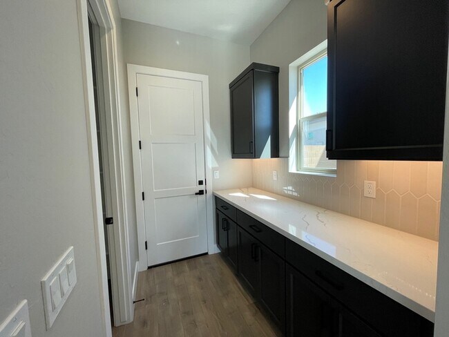 Building Photo - 21615 N 60th Ter - Talinn at Desert Ridge