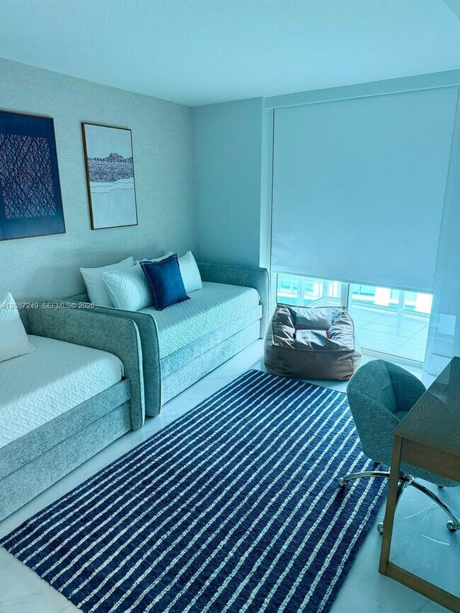Building Photo - 250 Sunny Isles Blvd