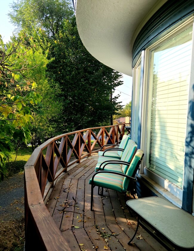 Building Photo - 699 N 600 E