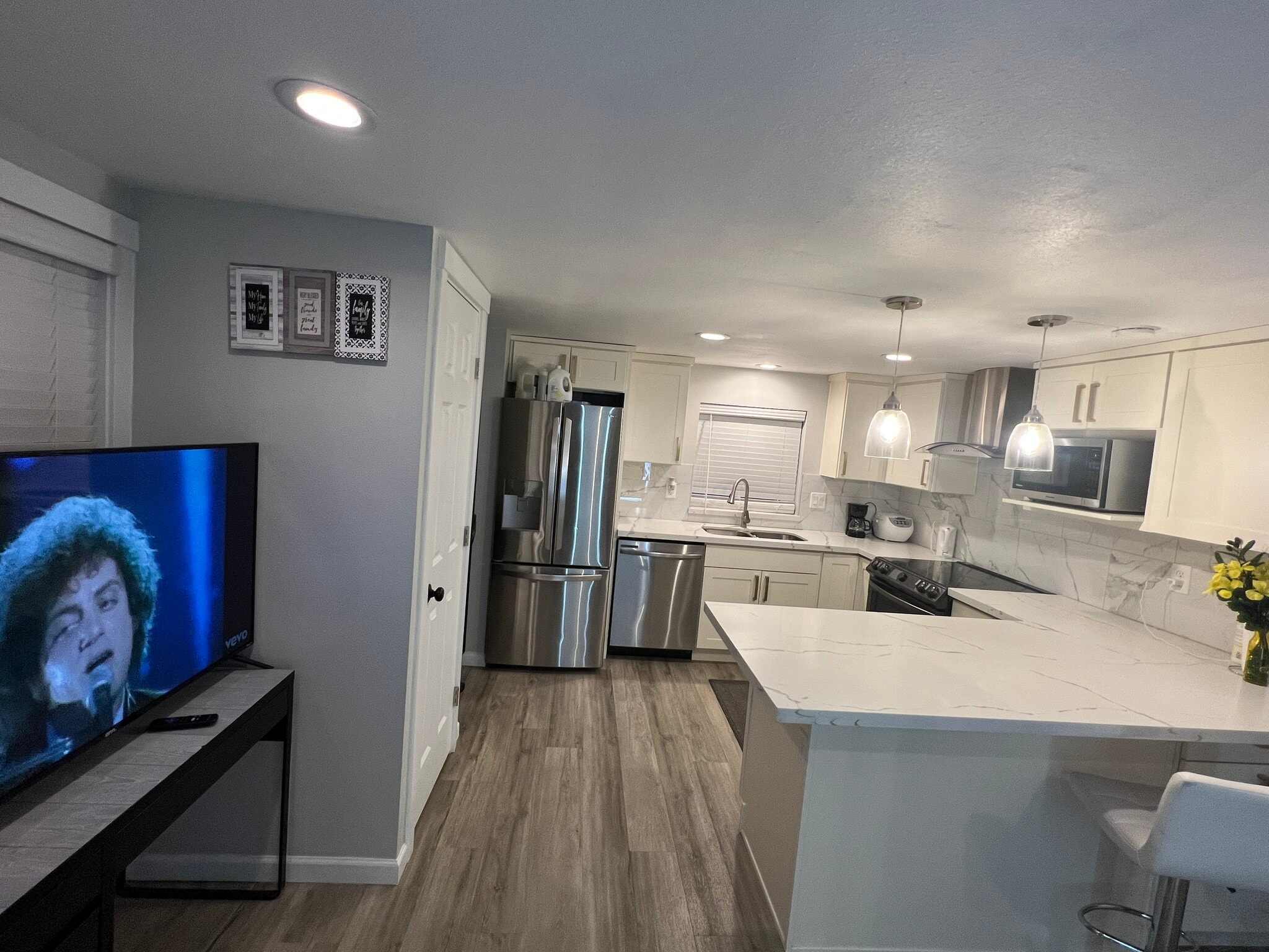 Building Photo - 4204 Letitia Ave S