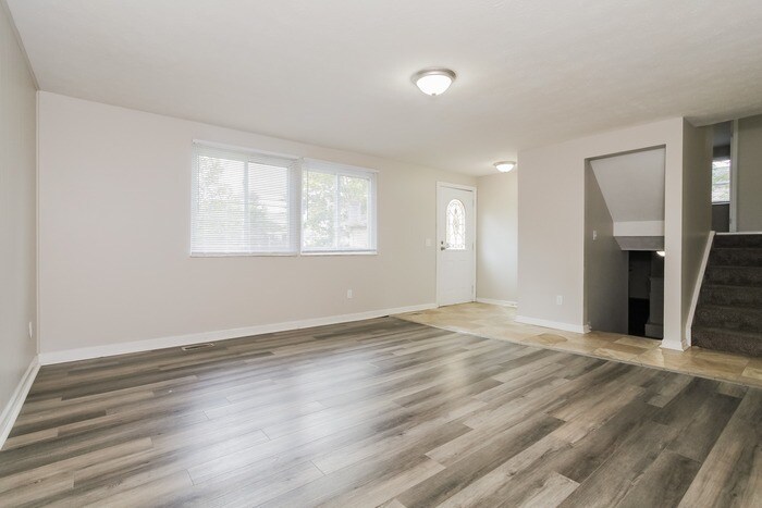 Building Photo - 2961 Spruceway Dr
