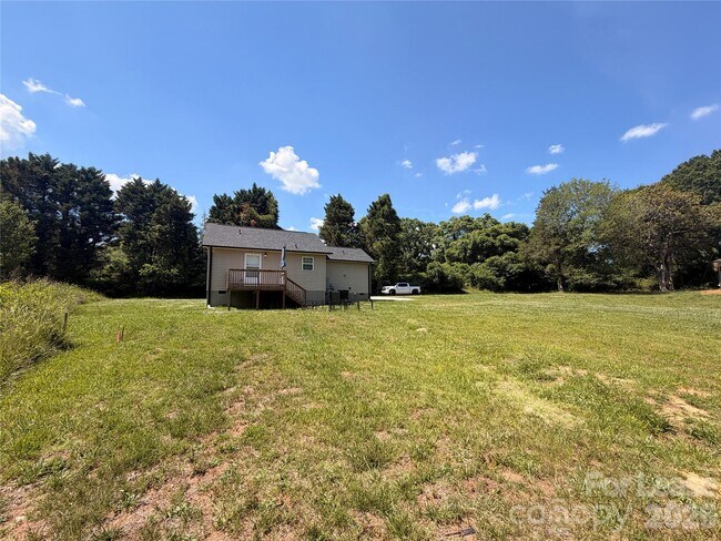 Building Photo - 67 Travora Cir