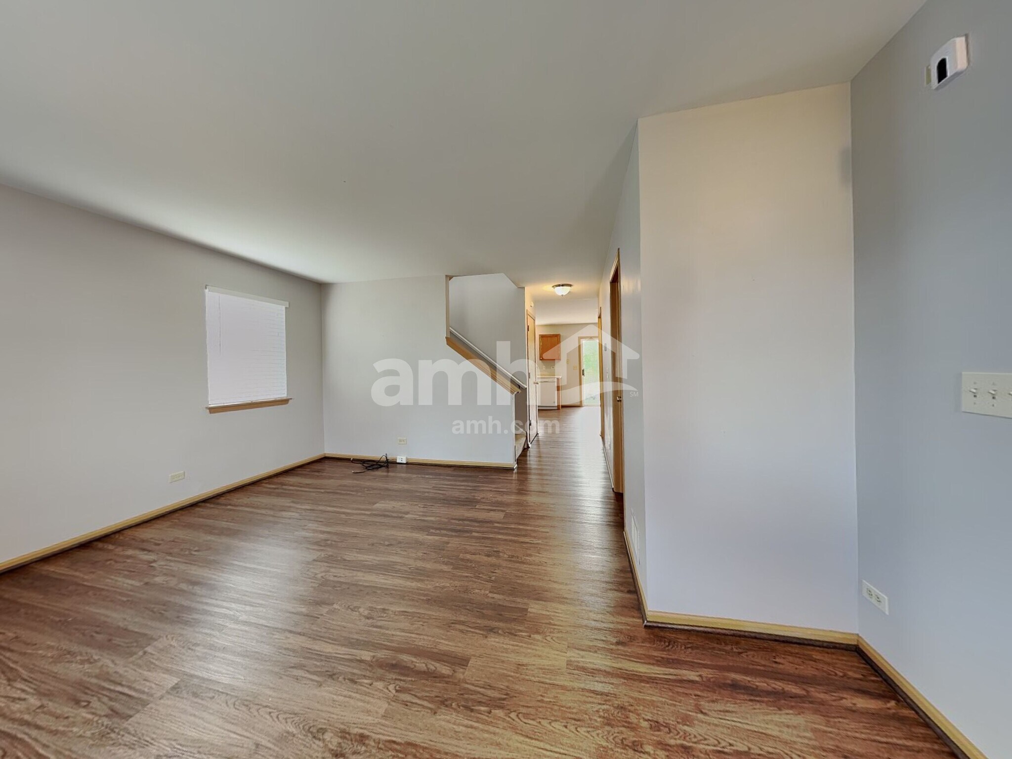 Building Photo - 233 E Cobbler Ct