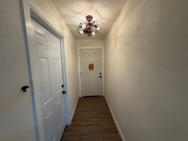 Building Photo - Updated 3 Bedroom Single Story Home Available Near Eubank Blvd NE & Constitution Ave NE!