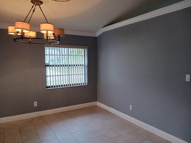 Building Photo - 10602 Whitestone Ct