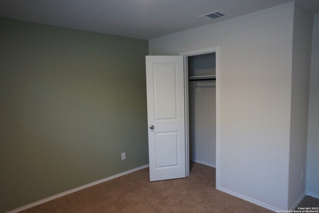 Building Photo - 3327 Stoney Knoll