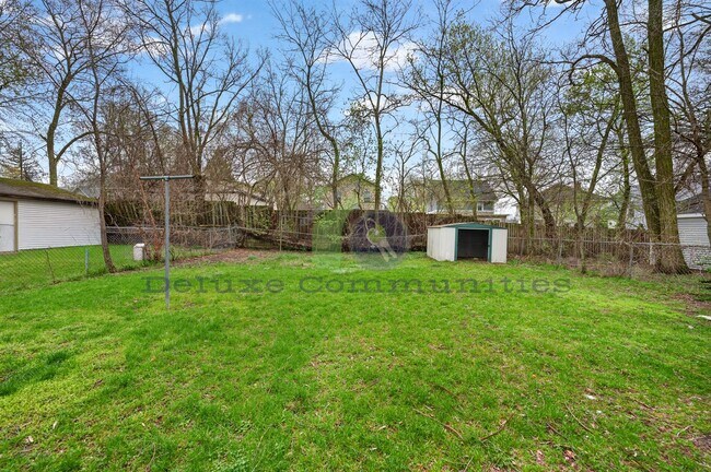 Building Photo - REMODELED 2 BEDROOM!! Move in Ready- Close to Cherry Hill