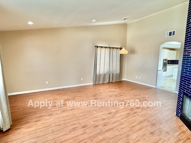 Building Photo - Spacious 4 Bedroom Home in Copper hills Ne...
