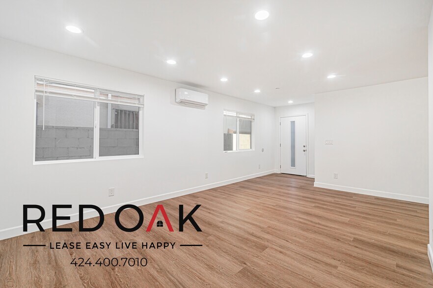 Building Photo - 651 W 92nd St