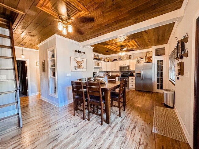 Building Photo - 56 Big Eddy Trl