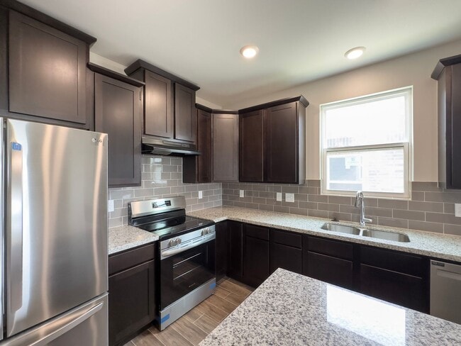 Building Photo - Newly constructed 4bd Home in Villas San A...