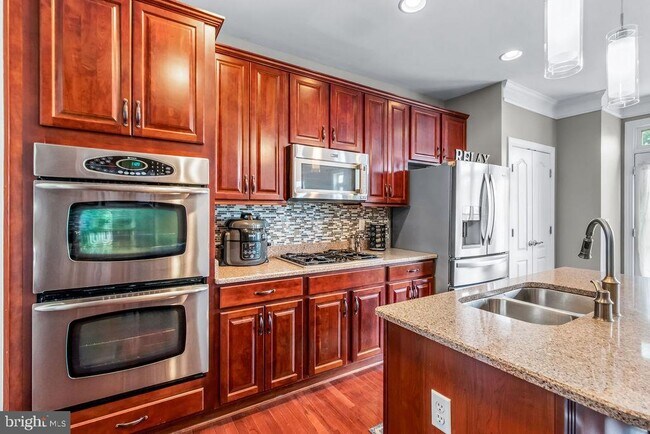Building Photo - 9701 Mossy Bark Ln