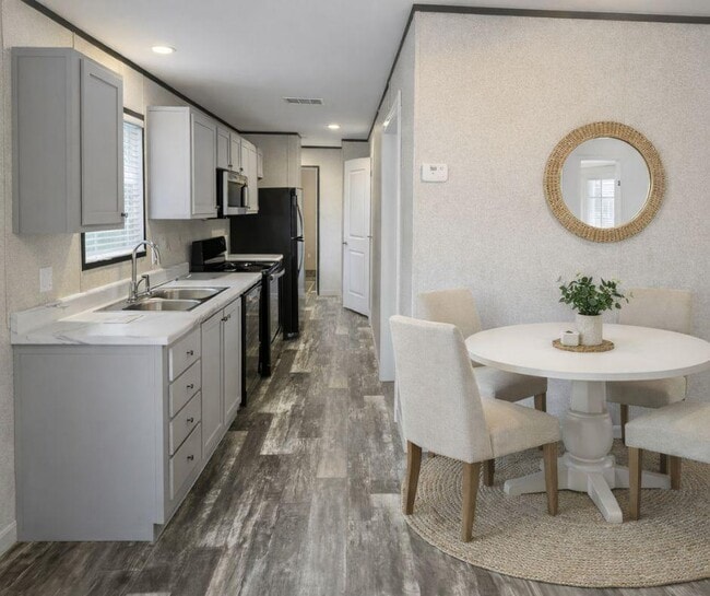 Building Photo - 126 Southland Ct