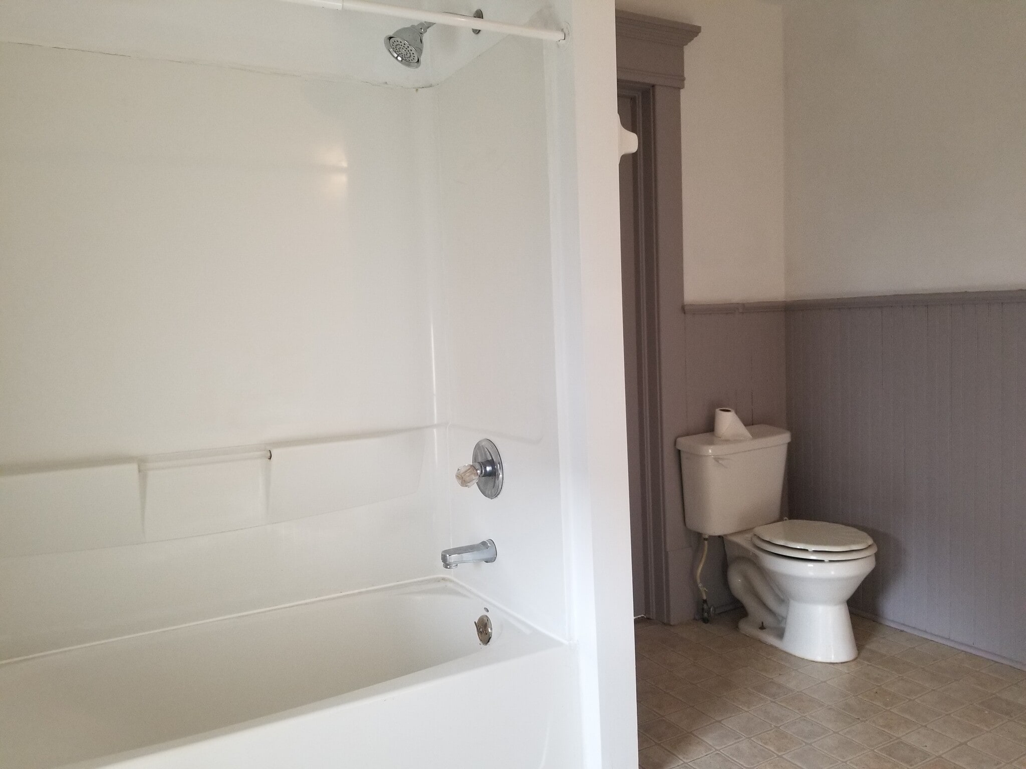 Building Photo - 1015 S Arch Ave