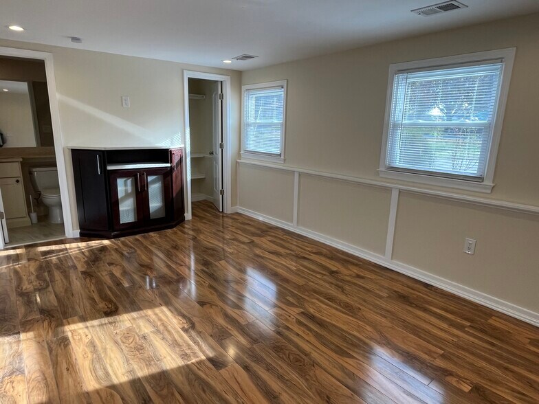 Building Photo - 7209 Needwood Rd