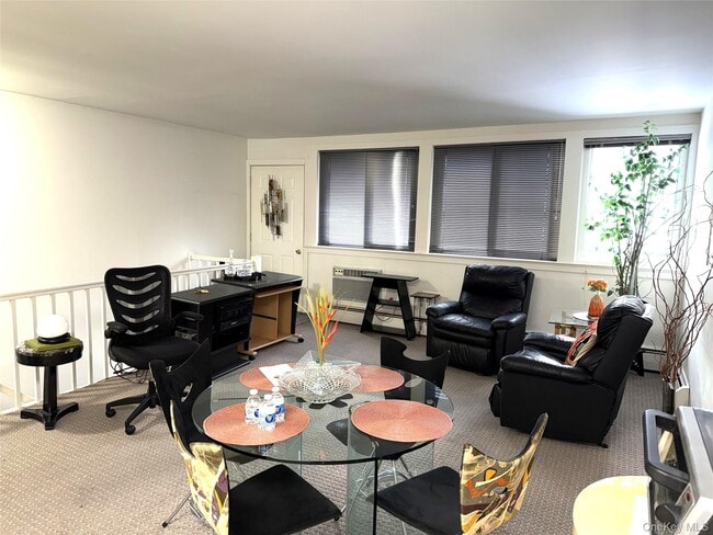 Building Photo - 3 Wyndover Woods Ln