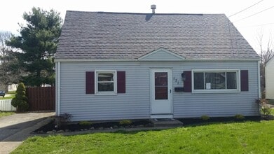 Building Photo - 131 N Edgehill Ave