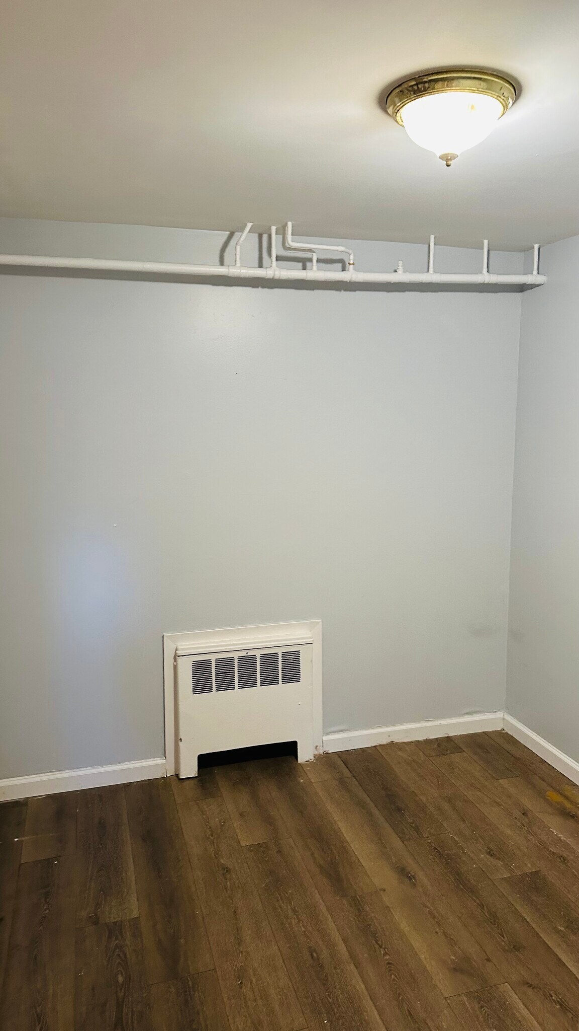 Building Photo - 132 Voss Ave