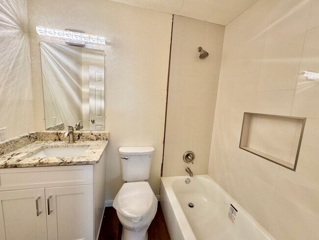 Building Photo - *COMING SOON* *MOVE IN SPECIAL* Beautiful 3-Bedroom/ 2 Bath REMODELED Home!