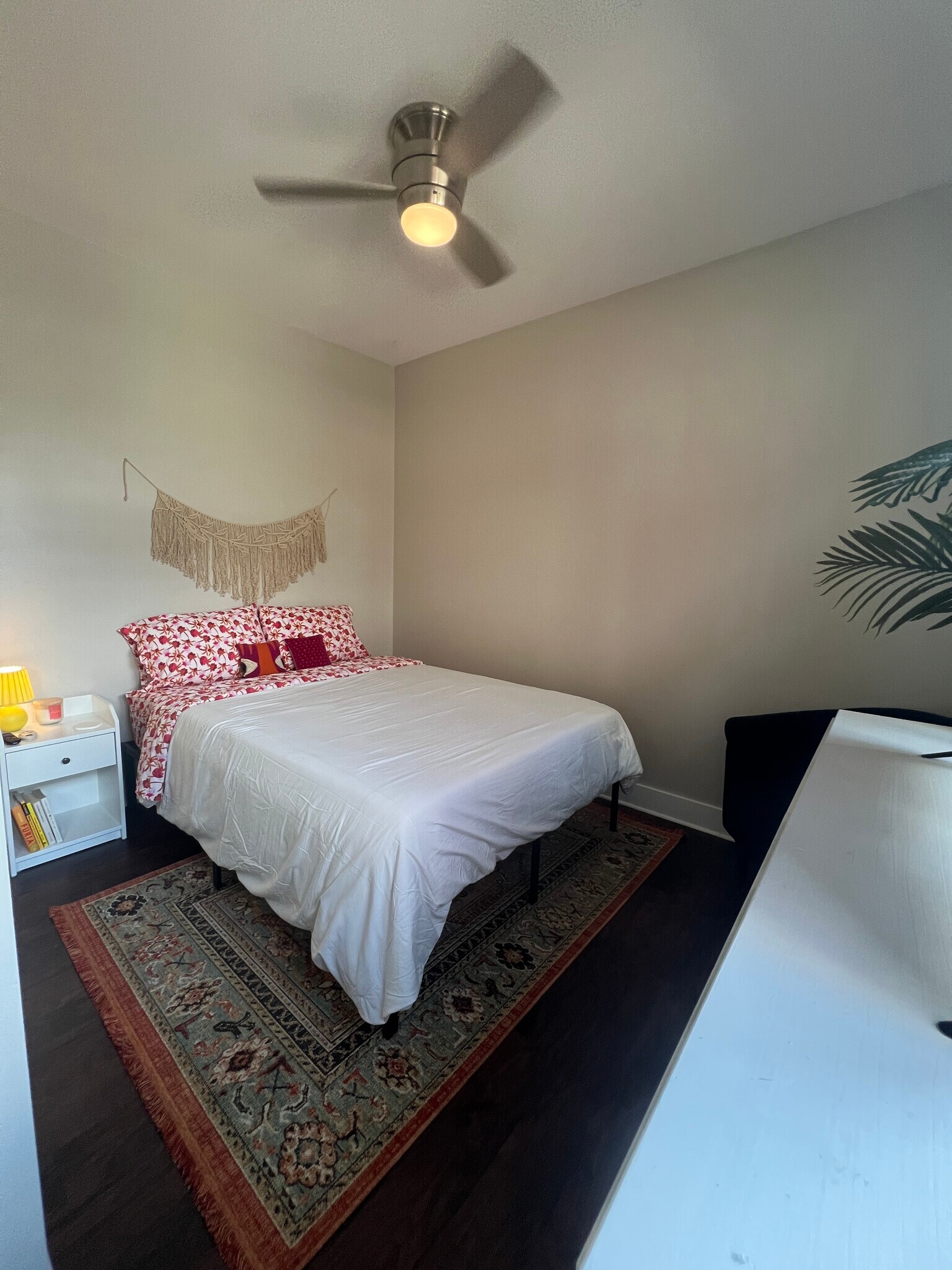 queen bed - 3606 Rock Creek Church Rd NW