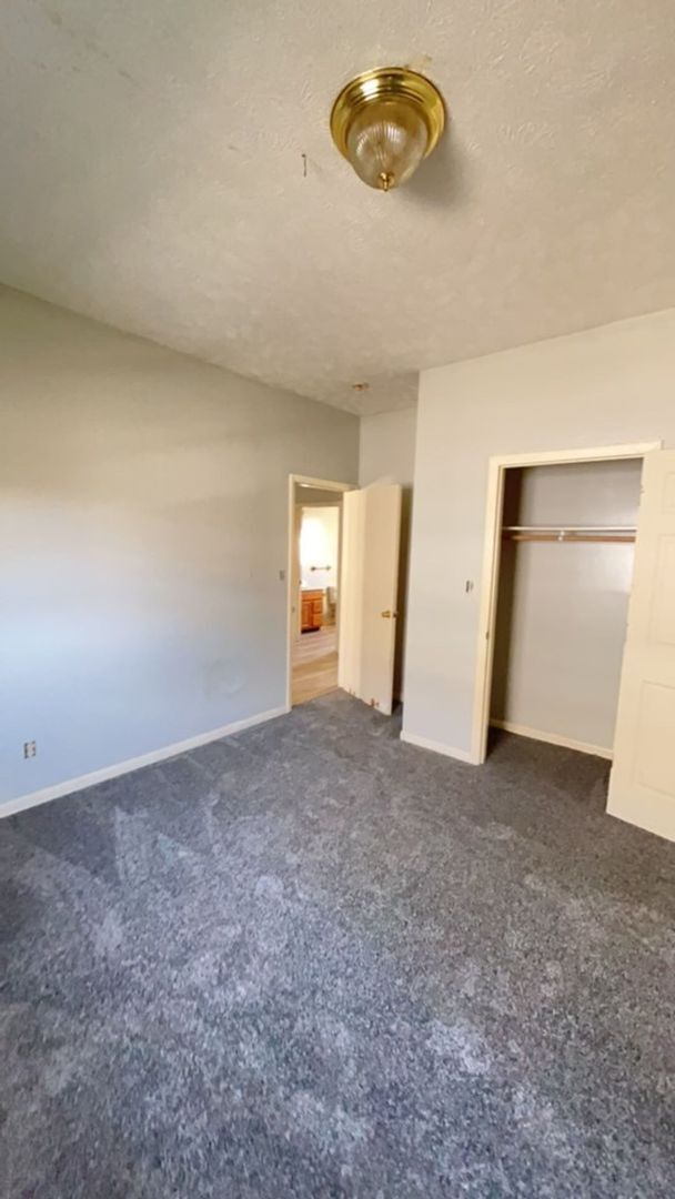 Building Photo - Coming Soon in Muncie! 3 Bed / 1 Bath House — Pet Friendly! Washer & Dryer Hookups!