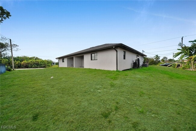 Building Photo - 1006 Albert Ave