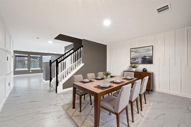 Building Photo - 9226 MacMillan Ln