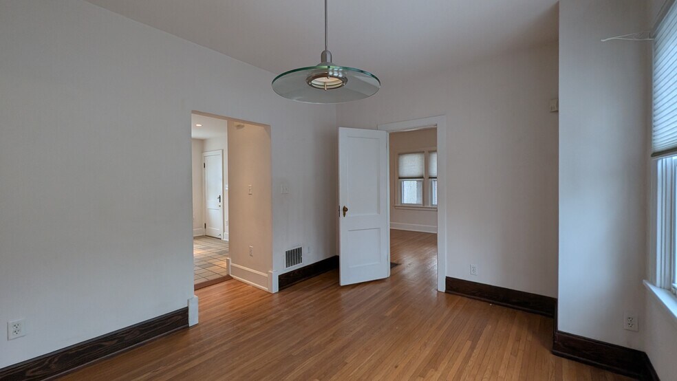 Building Photo - 1800 Mears Ave