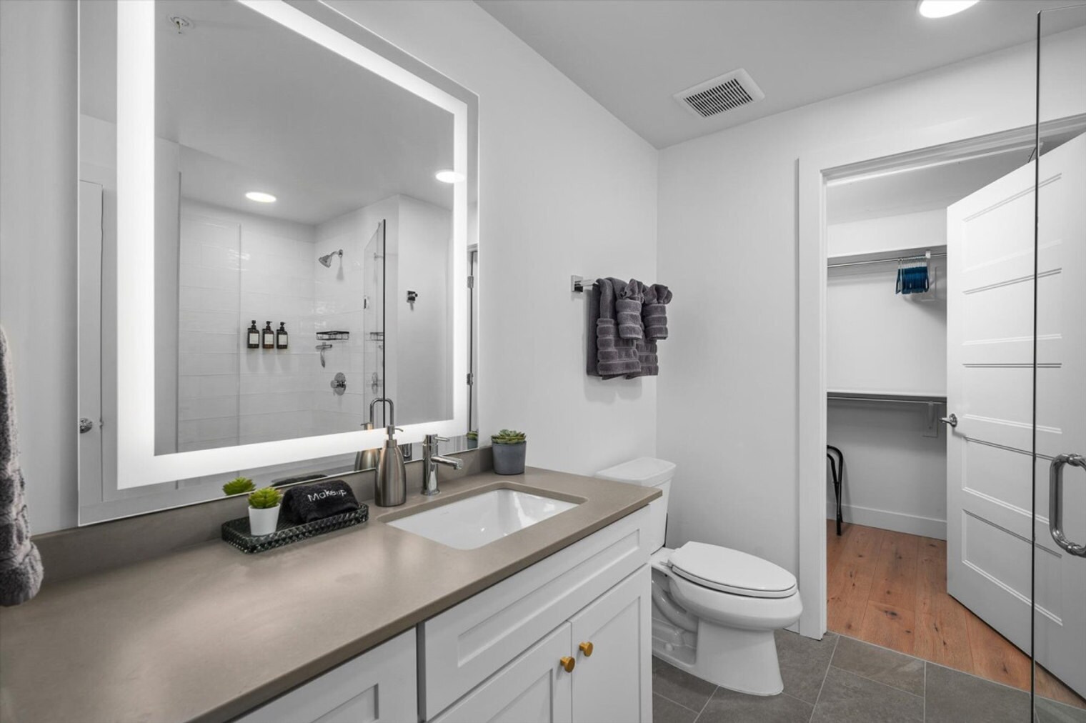 Building Photo - 320 N 490 W