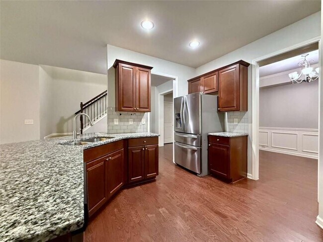 Building Photo - 5115 Breezewood Cir