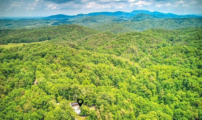 Building Photo - Old Mountain Road 3568-3570
