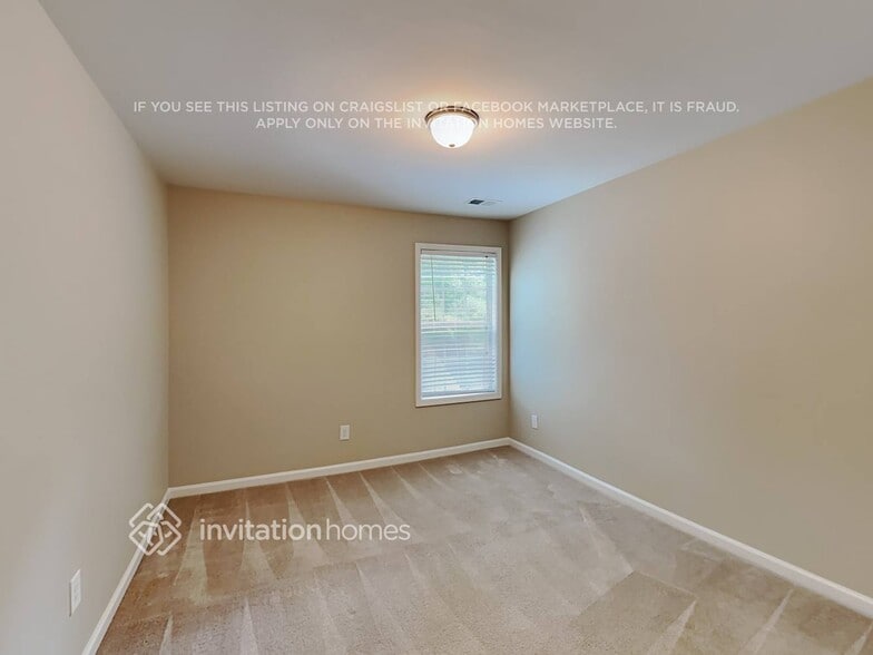 Building Photo - 5634 Elwood Cir