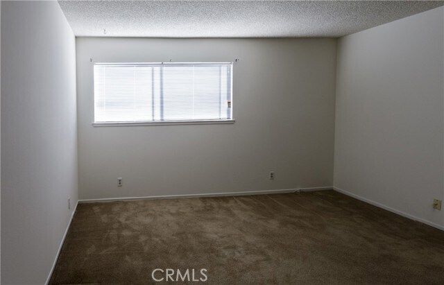 Building Photo - 3050 Wildwood Ave