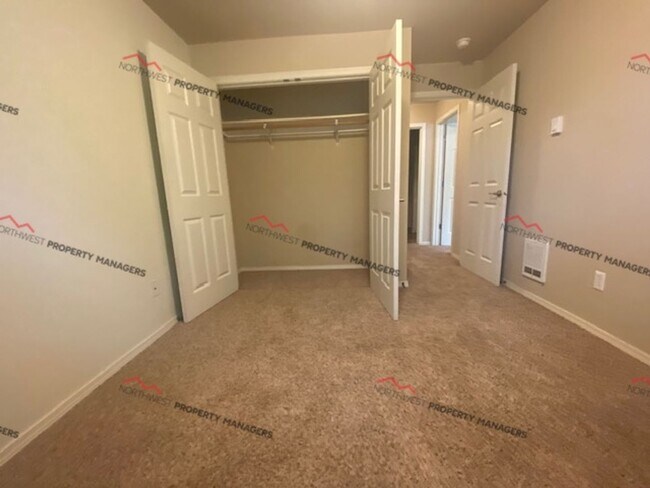 Building Photo - STATUS: AVAILABLE | R202 | $1695.00 + $100...