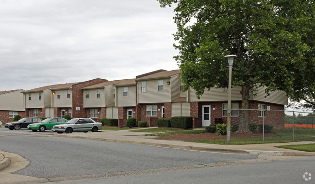 Primary Photo - Dorchester Square Apartments