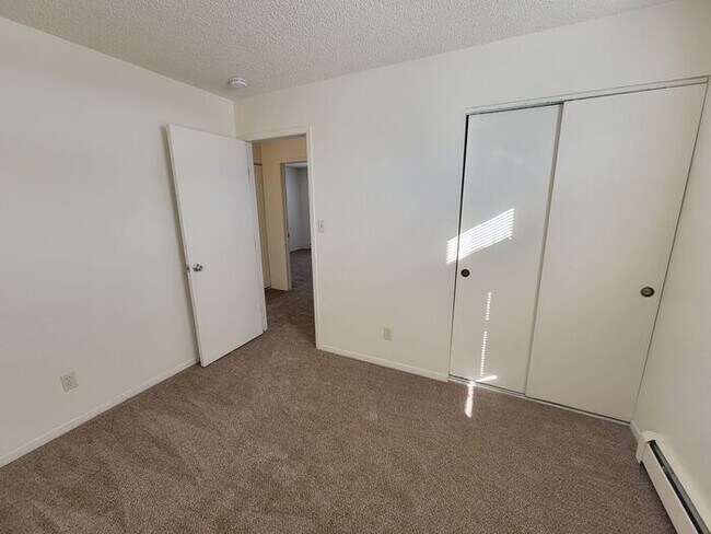 Building Photo - ***1/2 OFF THE FIRST MONTH"S RENT ***MOST UTILITIES INCLUDED***Cute 3 Bdrm, 1 Bath in Loveland