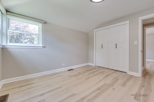 Building Photo - 4021 W Estes Ave