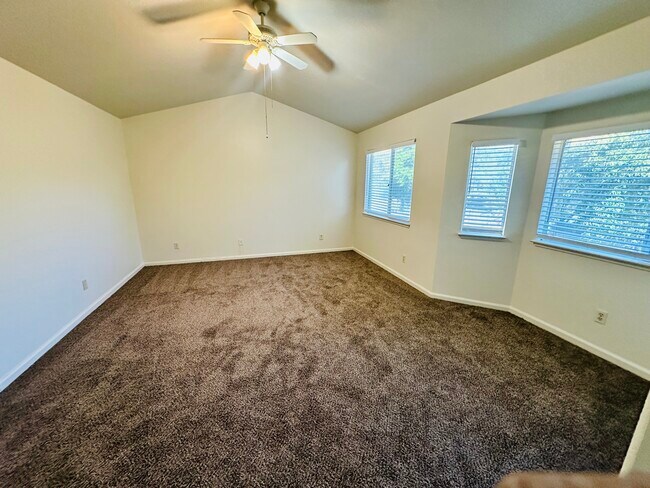 Building Photo - 5805 Devon Dr