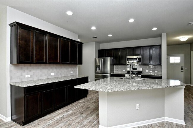 Building Photo - 201 Red Matador Ln