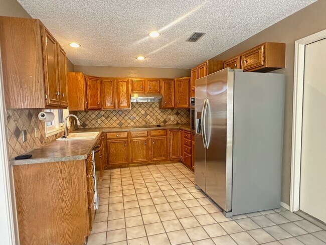 Building Photo - 4418 Norwood St