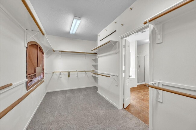Building Photo - Spacious 3-Story Heights Rental Near 610 & 19th St