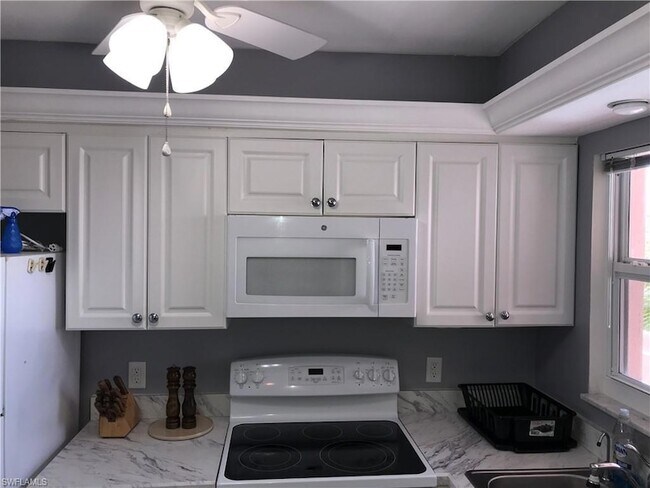 Building Photo - 225 Turtle Lake Ct