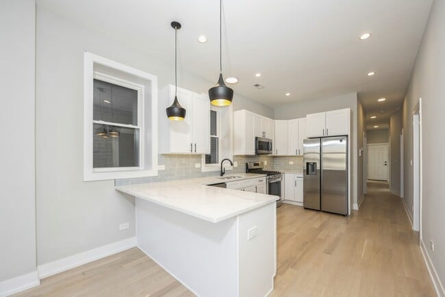 Building Photo - 1541 N Washtenaw Ave