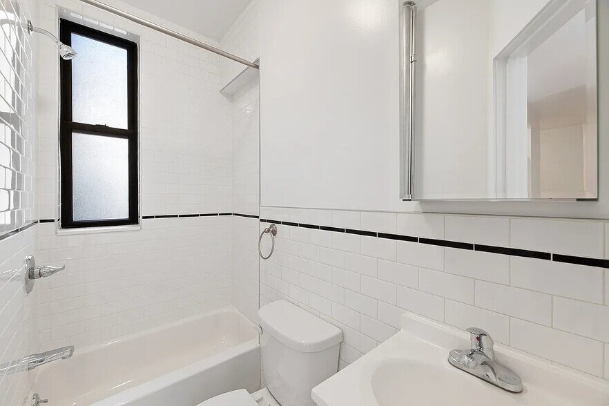 Building Photo - 206 Rivington St