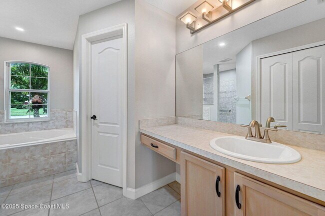 Building Photo - 1135 Egret Lake Way
