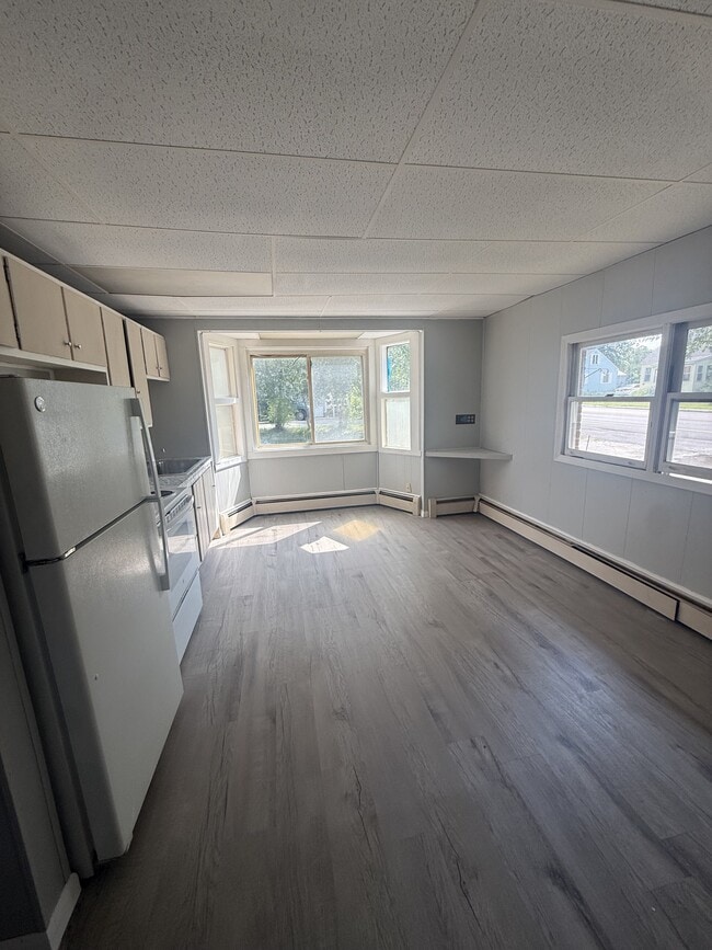 Building Photo - 40 Cushman Rd
