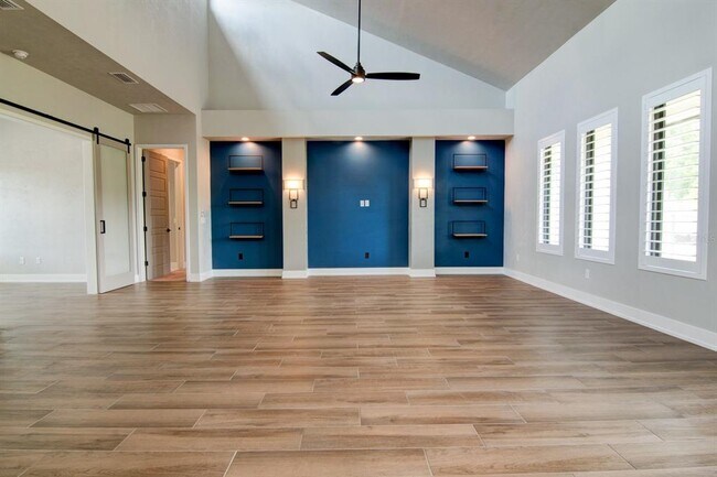 Building Photo - 861 SW 120th Dr