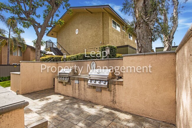 Building Photo - 1490 W Lambert Rd